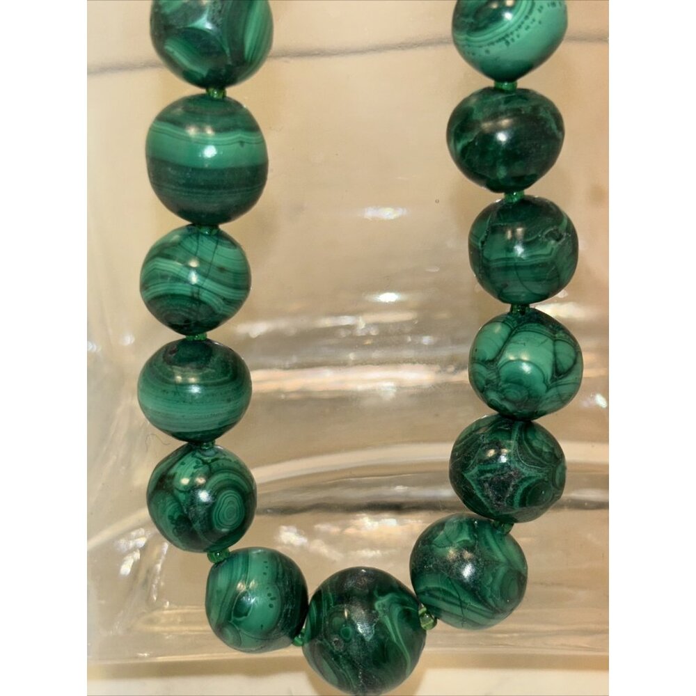 Malachite Beaded Necklace - Picture 6 of 16